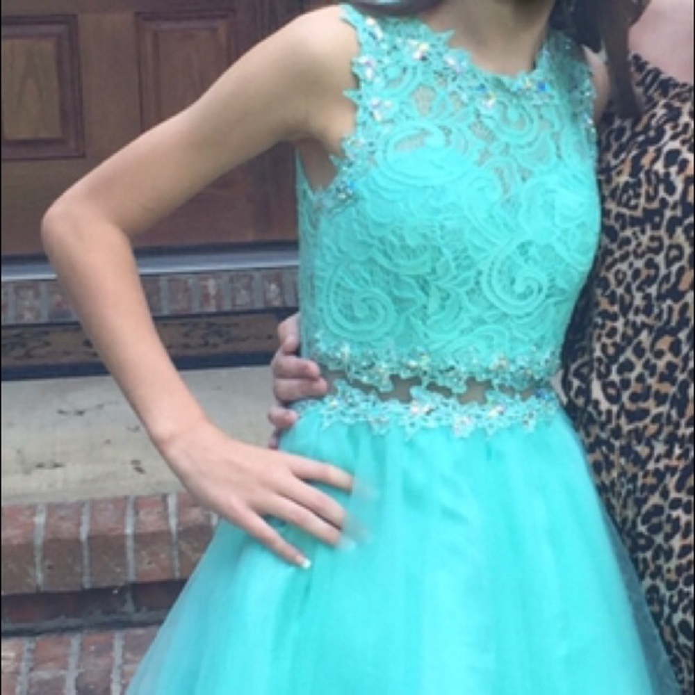 HOMECOMING/PROM DRESS